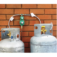 Manual Changeover Rock Regulator with flexible hand wheel pigtails